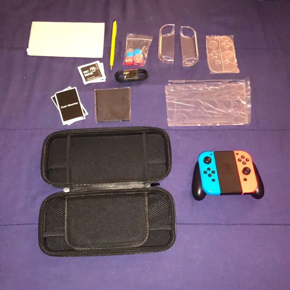 Nintendo Switch - Picture 1 of 5